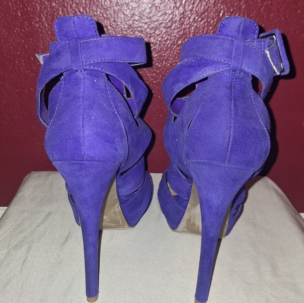 Shoes - Picture 2 of 3